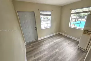 10790 SW 46th St, Miami, FL 33165 - Photo 2