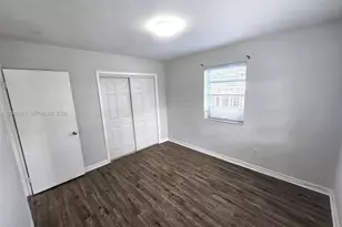 10790 SW 46th St, Miami, FL 33165 - Photo 4