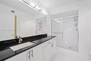 19101 NE 36th Ct, Aventura, FL 33180 - Photo 16