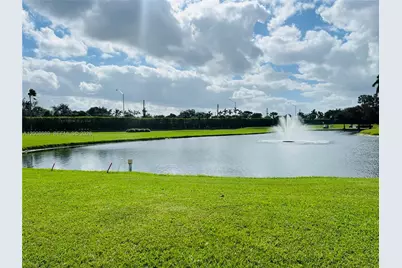 9820 S Hollybrook Lake Dr #202, Pembroke Pines, FL 33025 - Photo 8
