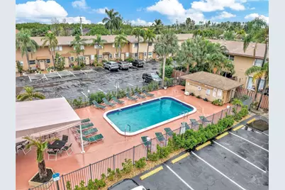 450 SE 7th St #210, Dania Beach, FL 33004 - Photo 40
