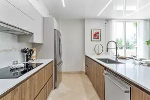 17555 Atlantic Blvd, Sunny Isles Beach, FL 33160 - Photo 12