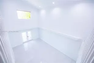 510 NW 207th Ave, Pembroke Pines, FL 33029 - Photo 22