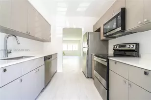 1185 98th St, Bay Harbor Islands, FL 33154 - Photo 10