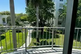 488 NW 165th St Rd, Miami, FL 33169 - Photo 20