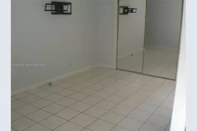962 NW 79th Ter, Plantation, FL 33324 - Photo 10