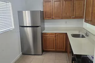 8045 SW 107th Ave, Miami, FL 33173 - Photo 4
