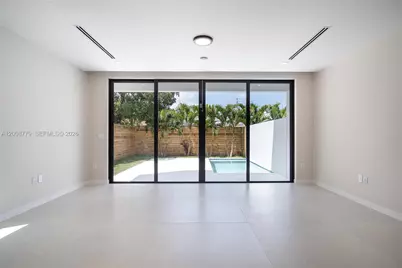 1241-2 SW 23th, Miami, FL 33145 - Photo 4