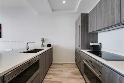 801 S Miami Ave #5206, Miami, FL 33130 - Photo 10