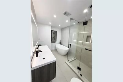 1524 NE 14th Ter, Fort Lauderdale, FL 33304 - Photo 10