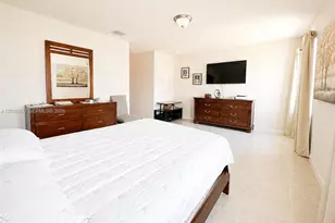 1041 NW 5th St, Florida City, FL 33034 - Photo 12