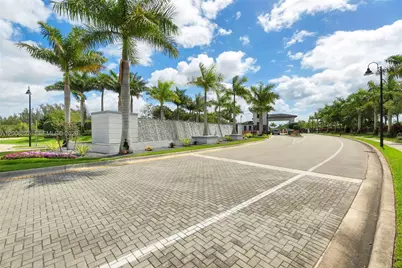 8022 Deer Lake Ct, Parkland, FL 33067 - Photo 4