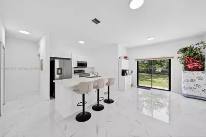 1864 NW 84th St, Miami, FL 33147 - Photo 6