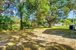 1201 NE 144th St, Miami, FL 33161 - Photo 26