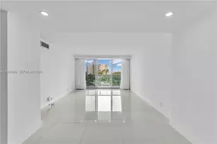 100 Bayview Dr, Sunny Isles Beach, FL 33160 - Photo 4