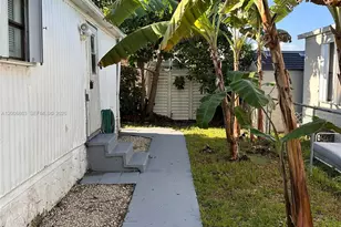 3028 SW 50th St, Dania Beach, FL 33312 - Photo 12
