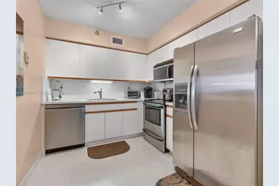 3400 NE 192nd St #1402, Aventura, FL 33180 - Photo 28