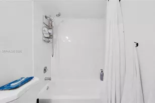 8186 NW 98th Ln, Hialeah Gardens, FL 33016 - Photo 26