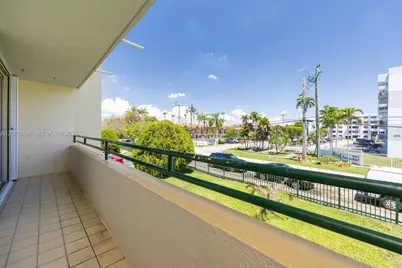 8320 NW 8th St #2-213, Miami, FL 33126 - Photo 2