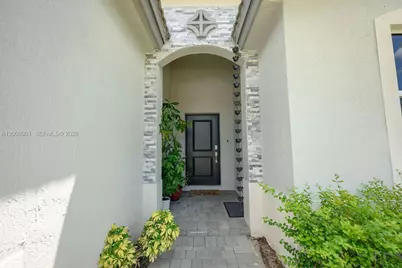 28905 SW 163rd Ct, Homestead, FL 33033 - Photo 6