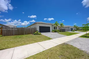 28905 SW 163rd Ct, Homestead, FL 33033 - Photo 2