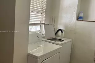 1422 Wiley St, Hollywood, FL 33020 - Photo 4