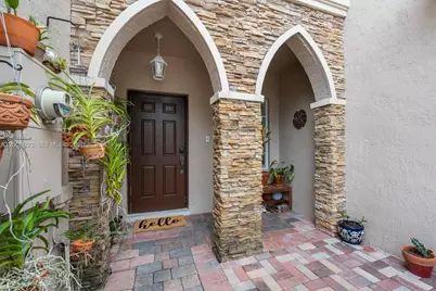 22110 SW 93rd Pl, Cutler Bay, FL 33190 - Photo 2