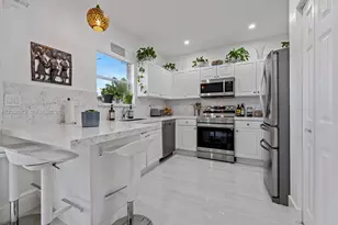 22110 SW 93rd Pl, Cutler Bay, FL 33190 - Photo 4