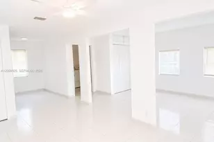 8210 SW 7th St, North Lauderdale, FL 33068 - Photo 4