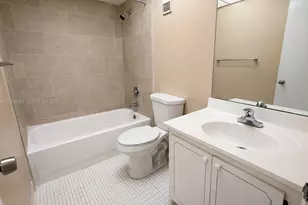 470 Executive Center Dr, West Palm Beach, FL 33401 - Photo 8