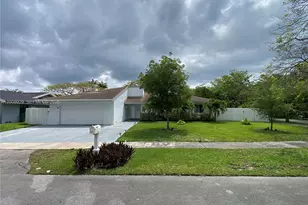 11121 SW 110th Rd, Miami, FL 33176 - Photo 2
