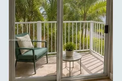 948 SW 3rd St #205, Miami, FL 33130 - Photo 8