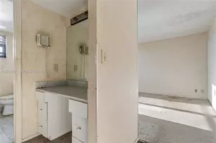 2401 S Ocean Dr, Hollywood, FL 33019 - Photo 22