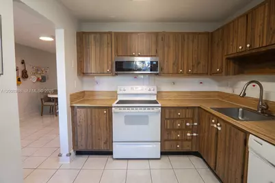 2366 SW 70th Way #4, Davie, FL 33317 - Photo 10