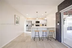 609 S Crescent Dr, Hollywood, FL 33021 - Photo 8