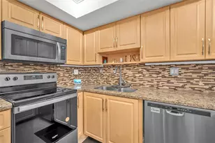 107 Heatherbrook Way, Hollywood, FL 33021 - Photo 8
