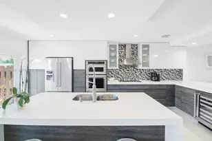 5050 NW 116th Ct, Doral, FL 33178 - Photo 2