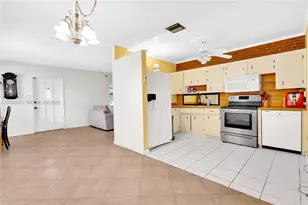 1570 NE 15th St, Homestead, FL 33033 - Photo 12