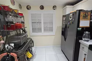 1101 Colony Point Cir, Pembroke Pines, FL 33026 - Photo 4