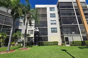 1101 Colony Point Cir, Pembroke Pines, FL 33026 - Photo 24