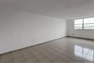 666 W 81st St, Hialeah, FL 33014 - Photo 6