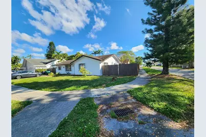 9825 SW 132nd Ct, Miami, FL 33186 - Photo 4