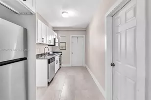 1165 Marseille Dr, Miami Beach, FL 33141 - Photo 14