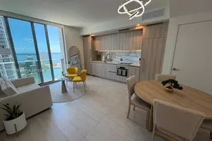 77 SE 5th St, Miami, FL 33131 - Photo 52