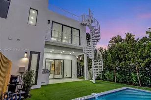 1223 SW 12th Ct, Miami, FL 33135 - Photo 22