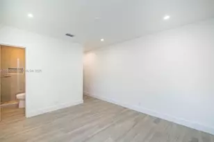 330 SW 27th Rd, Miami, FL 33129 - Photo 18