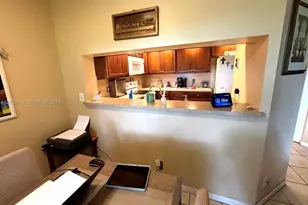 12800 SW 7th Ct, Pembroke Pines, FL 33027 - Photo 4