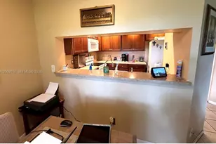 12800 SW 7th Ct, Pembroke Pines, FL 33027 - Photo 6