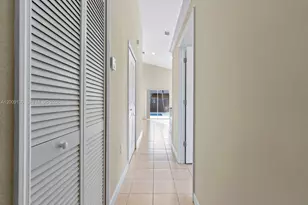 704 SE 14th Pl, Homestead, FL 33033 - Photo 6