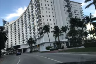 6039 Collins Ave, Miami Beach, FL 33140 - Photo 16